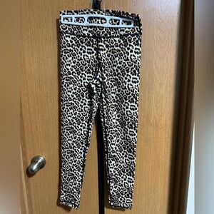 ZYIA Active Animal Print Scrunchie Butt Leggings - Black and Cream Size 6-8